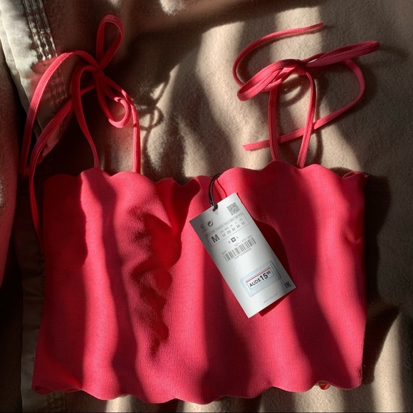 Pink crop top with adjustable straps - Picture 3 of 3